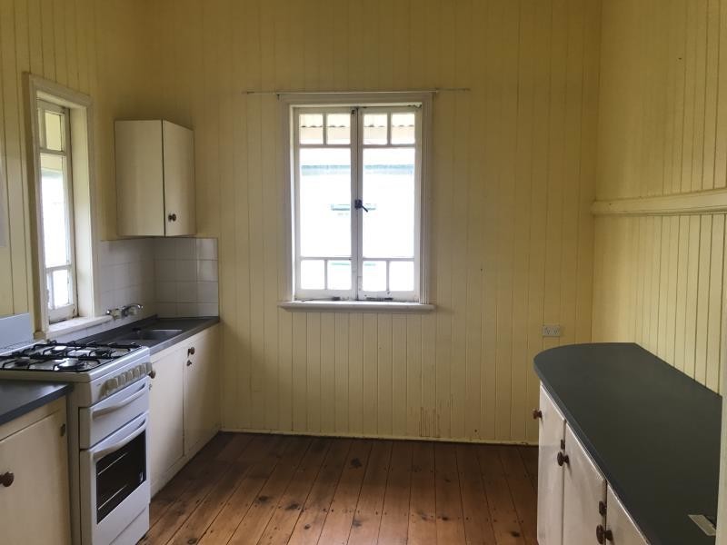 6 Brae Street, The Range QLD 4700